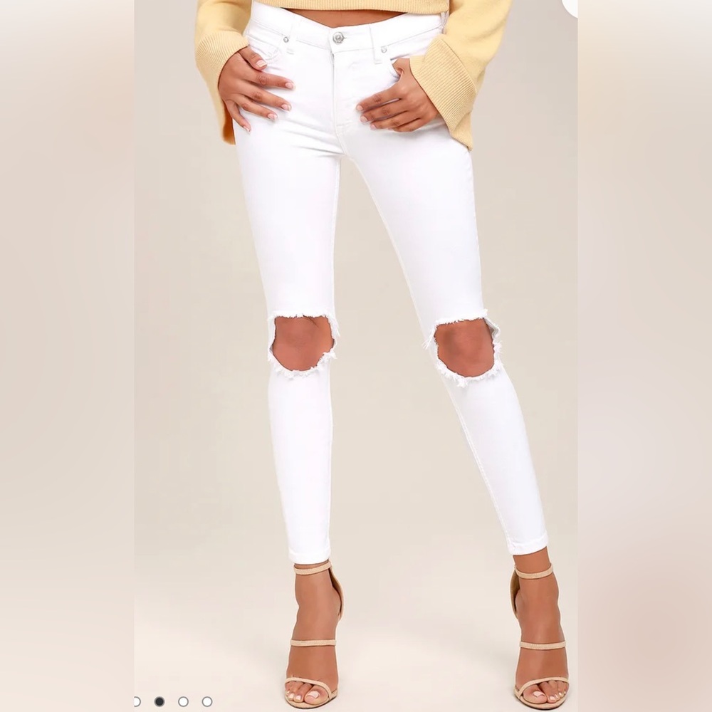 White Free People Knee Cutout Jeans in size 28